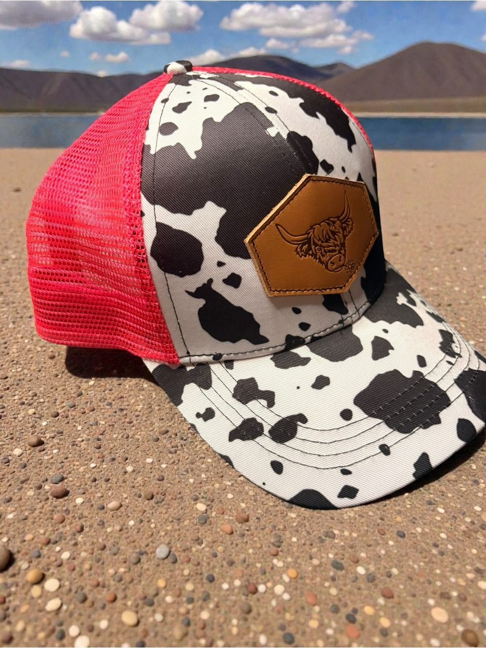 Vibrant HOT 🥵 Pink Cow-Print Trucker Hat with Brown Longhorn Patch NWOT 🐄 🤘🏼🦩💜